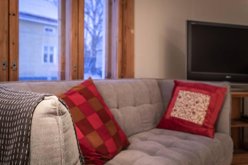 Cozy 1 Bedroom Apt And Free Parking By The Railway Station Оулу Экстерьер фото