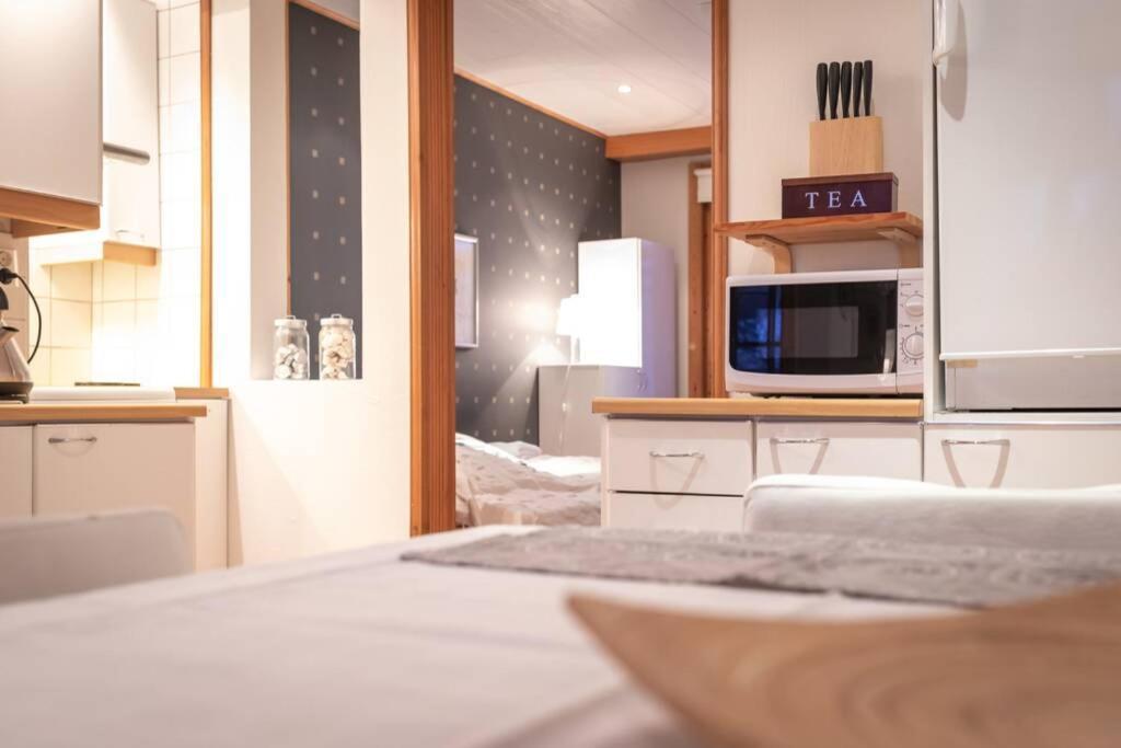Cozy 1 Bedroom Apt And Free Parking By The Railway Station Оулу Экстерьер фото